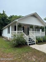 featured image of 575 N Bennett St