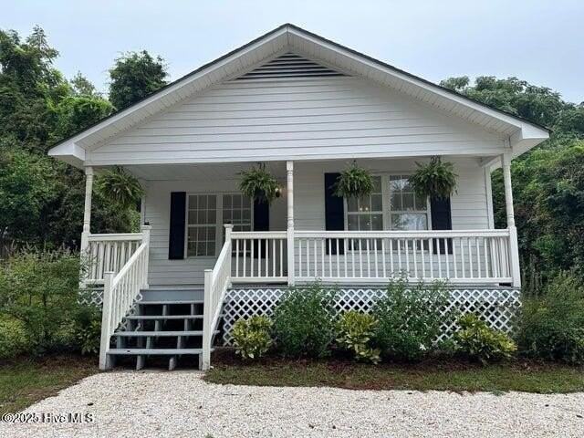 575 N Bennett St - Photo 2 of 15