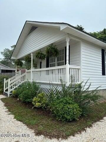 575 N Bennett St - Photo 3 of 15