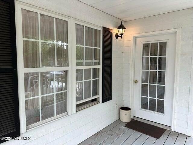 575 N Bennett St - Photo 4 of 15