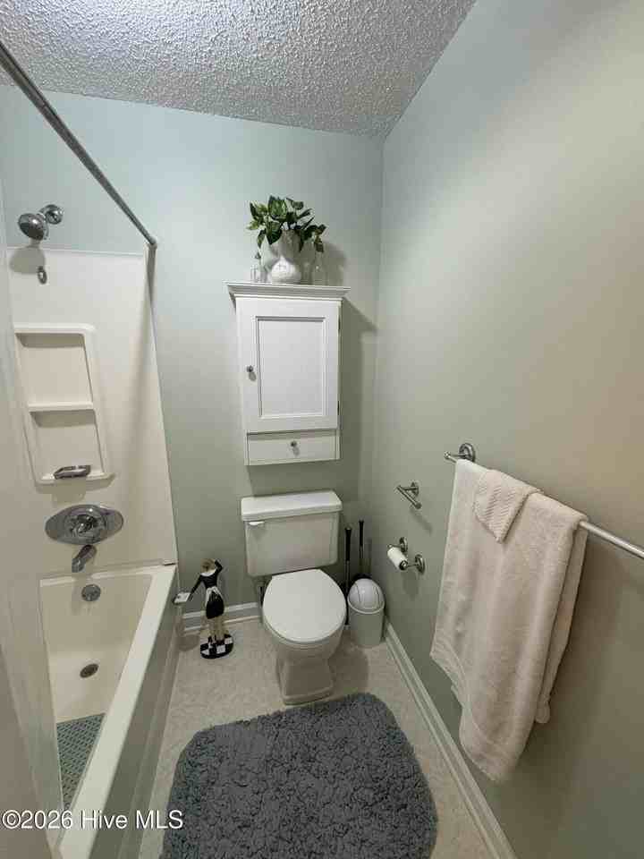 1004A Kings Way - Photo 6 of 12