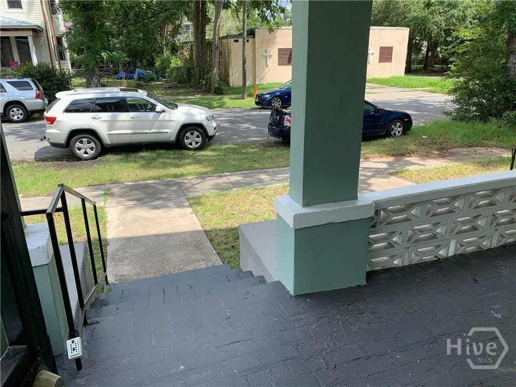 769 E Duffy St - Photo 3 of 18