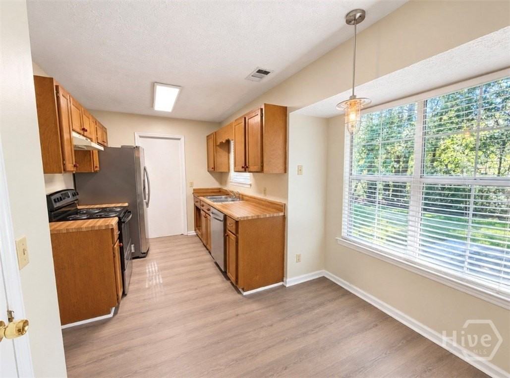 61 Whippoorwill Ln W - Photo 4 of 20