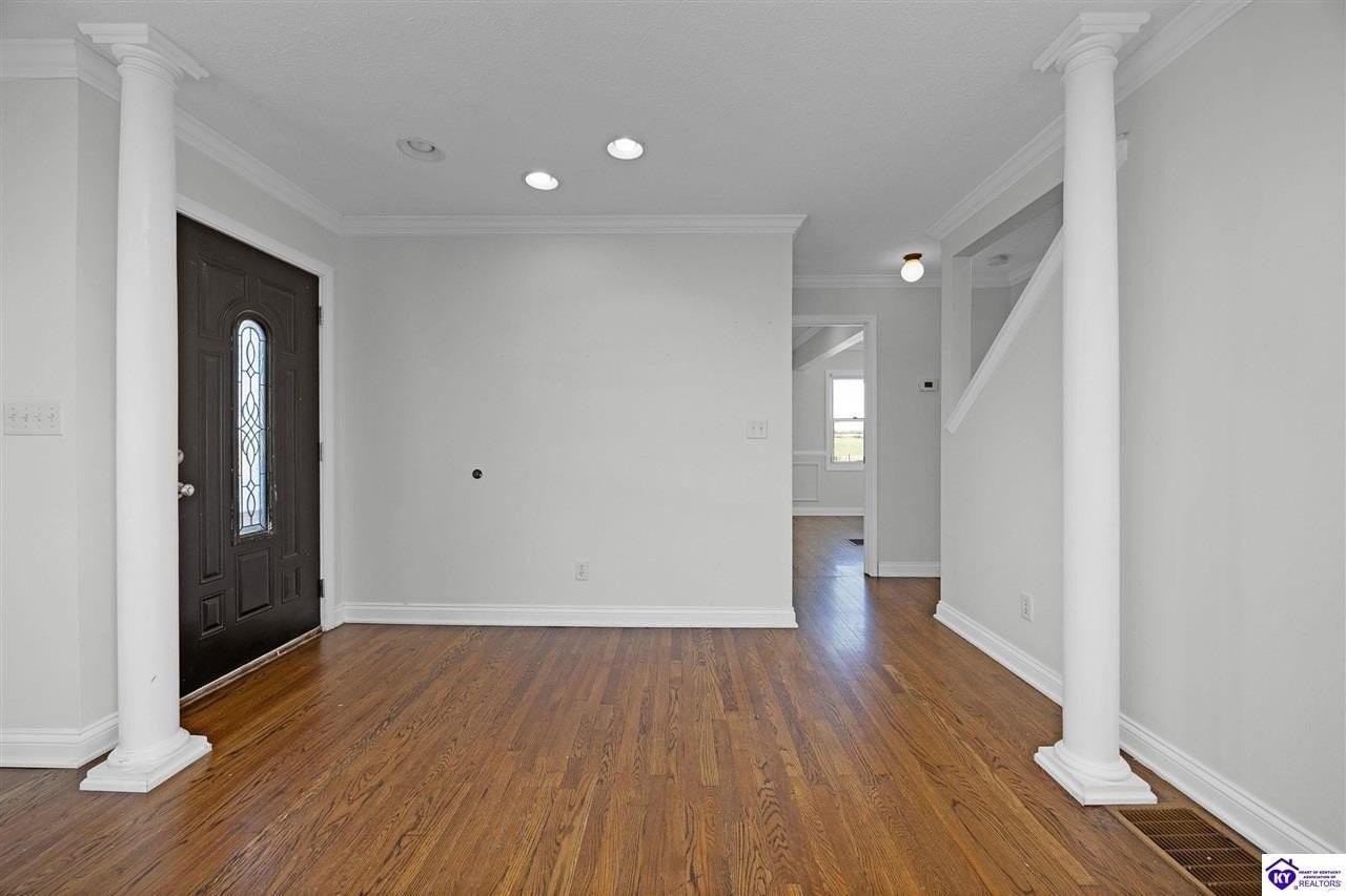 180 W White Mills Glendale Rd - Photo 7 of 34