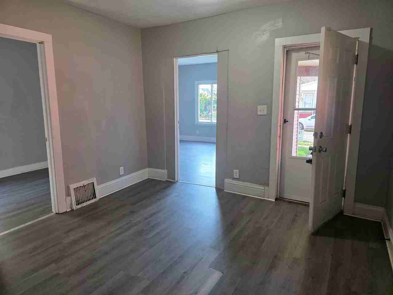 1339 Dunham St - Photo 6 of 10