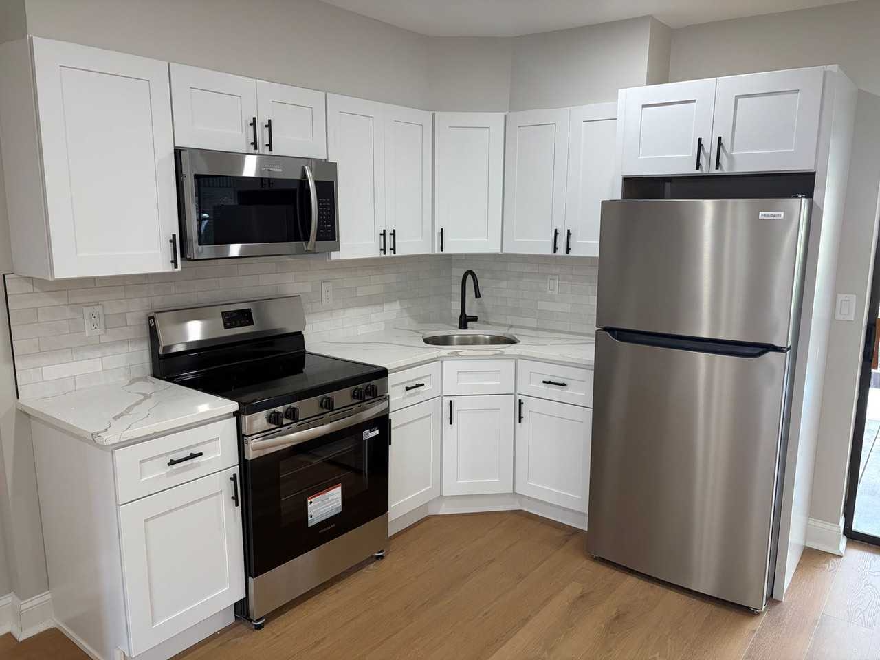 5309 W Oxford St - Photo 5 of 26