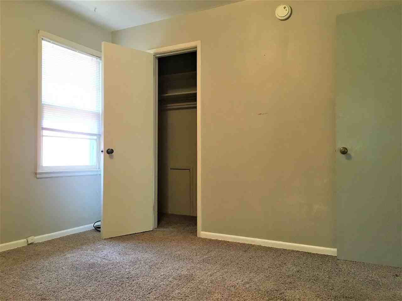 1215 S Willow Ave - Photo 5 of 9