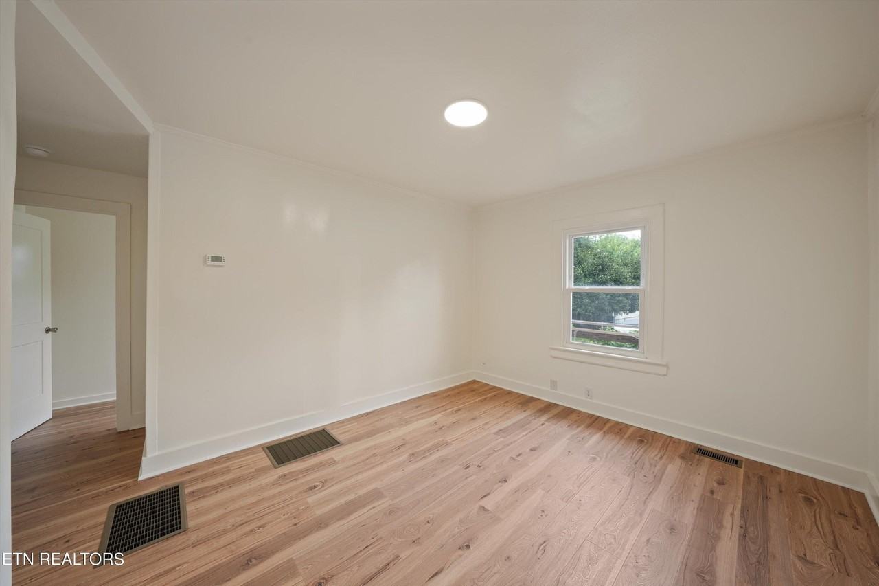 1815 Fay St - Photo 5 of 25
