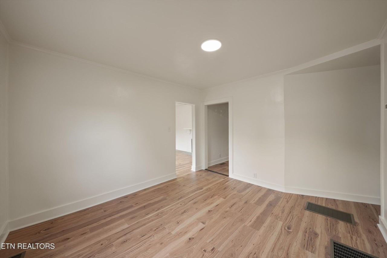 1815 Fay St - Photo 7 of 25