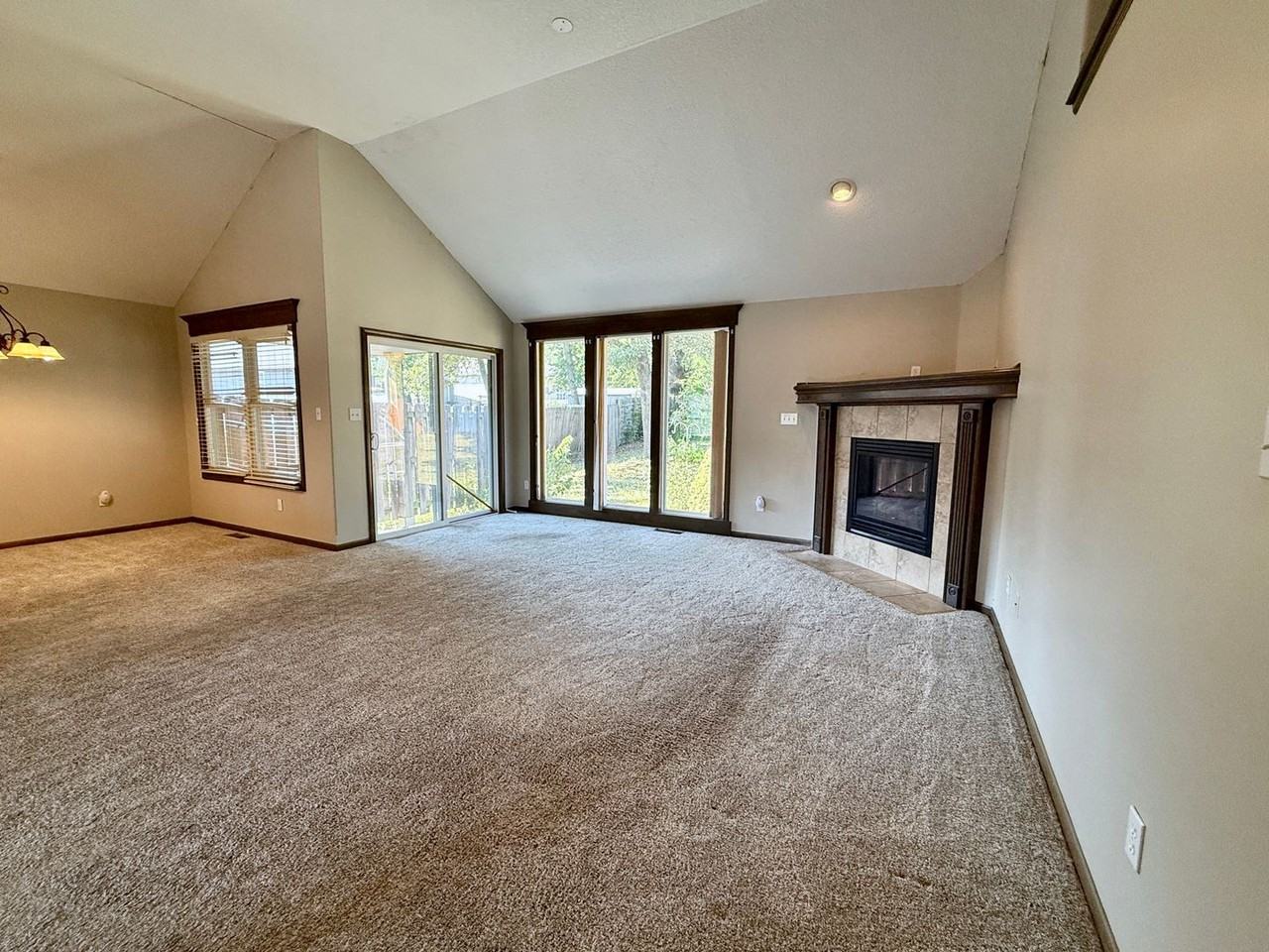 1303 Cotton Wood Ave - Photo 4 of 27