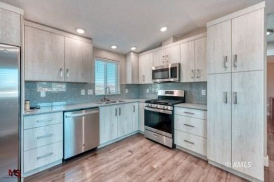 361 W Johnson Dr - Photo 4 of 13