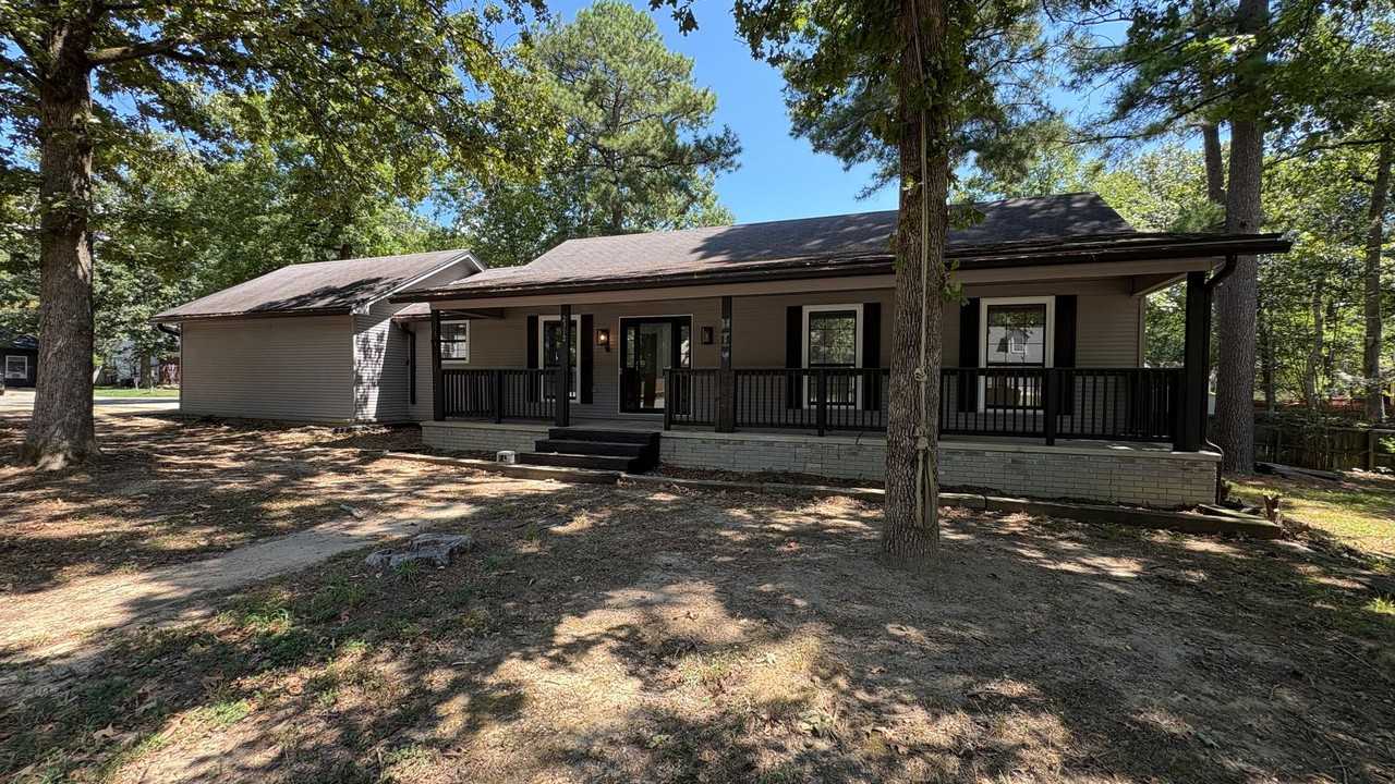 2312 Coraltree Dr - Photo 2 of 16