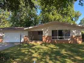 2908 S Stewart Ave - Photo 1 of 1