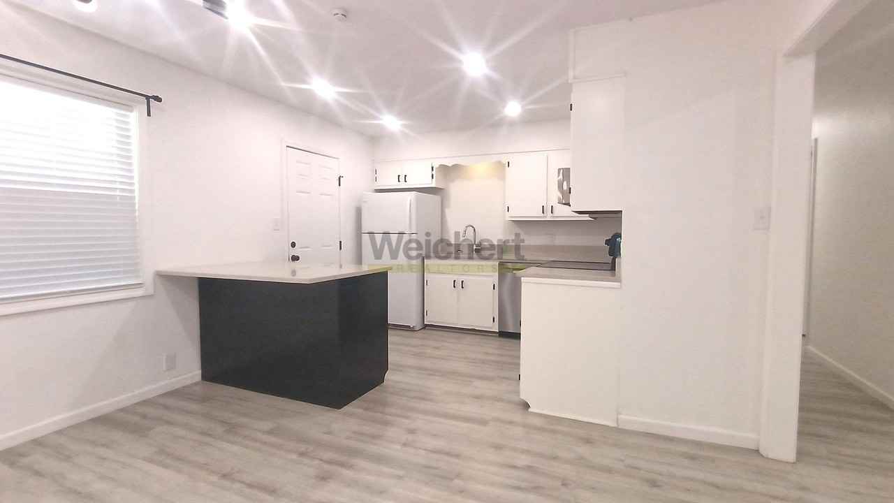 1406 Kimberly Dr - Photo 6 of 13