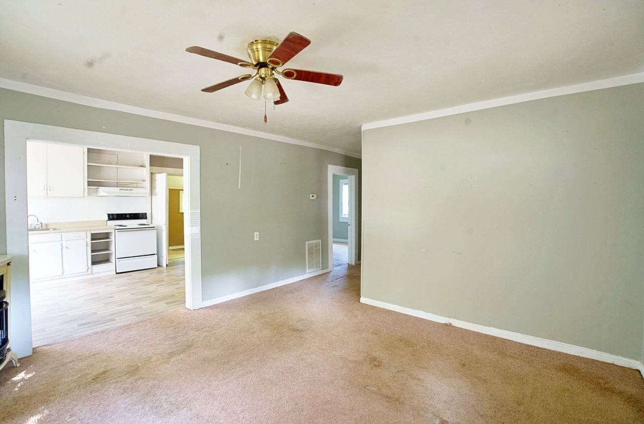 402 402 Madison Avenue SW - Photo 5 of 10