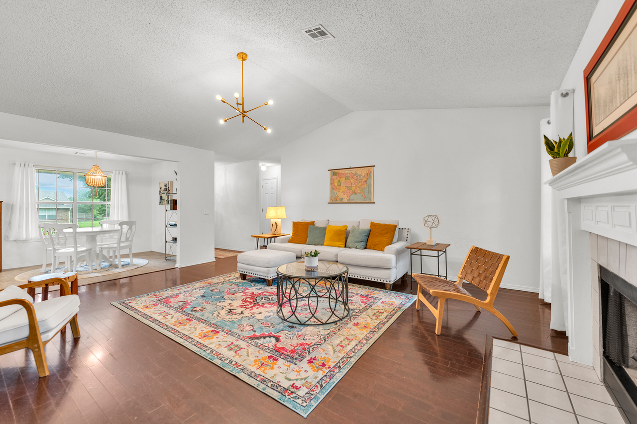 4245 W Patrick St - Photo 3 of 30