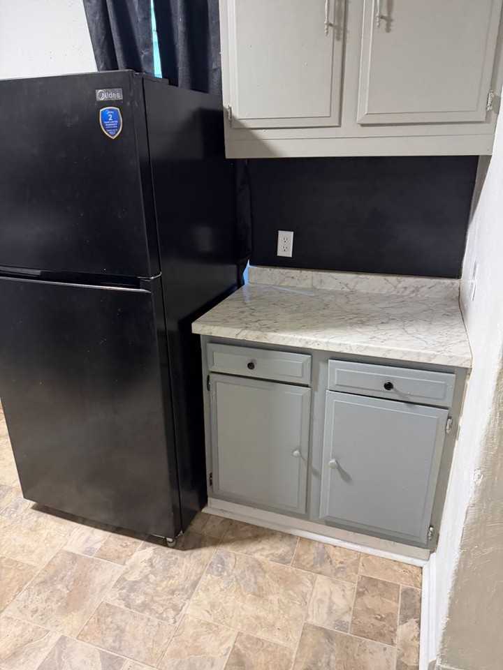 126 Charles St - Photo 6 of 16