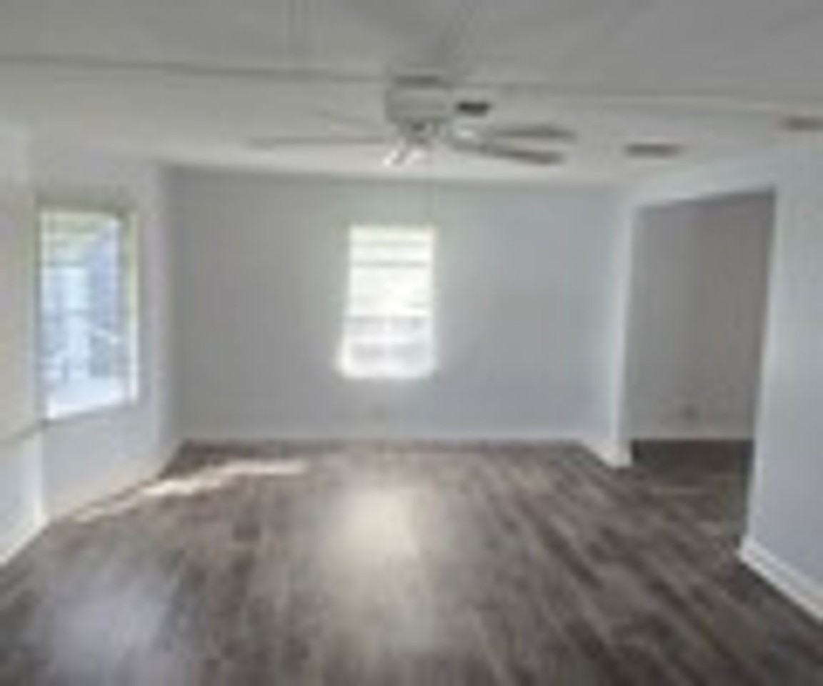 612 Pine Grove Ct - Photo 4 of 28