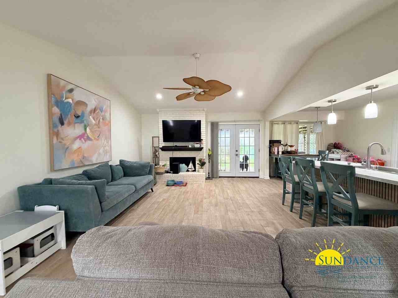 102 Tanglewood Ct - Photo 2 of 19