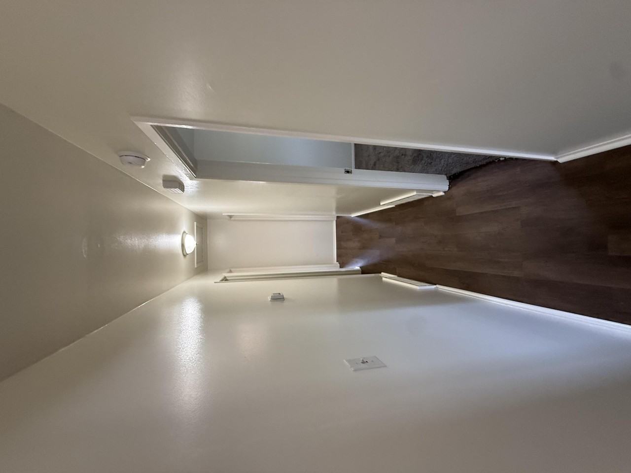 684 Kingston Rd - Photo 5 of 15