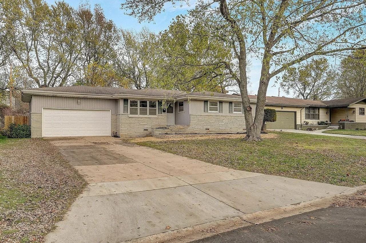 2316 S Barcliff Ave - Photo 2 of 17