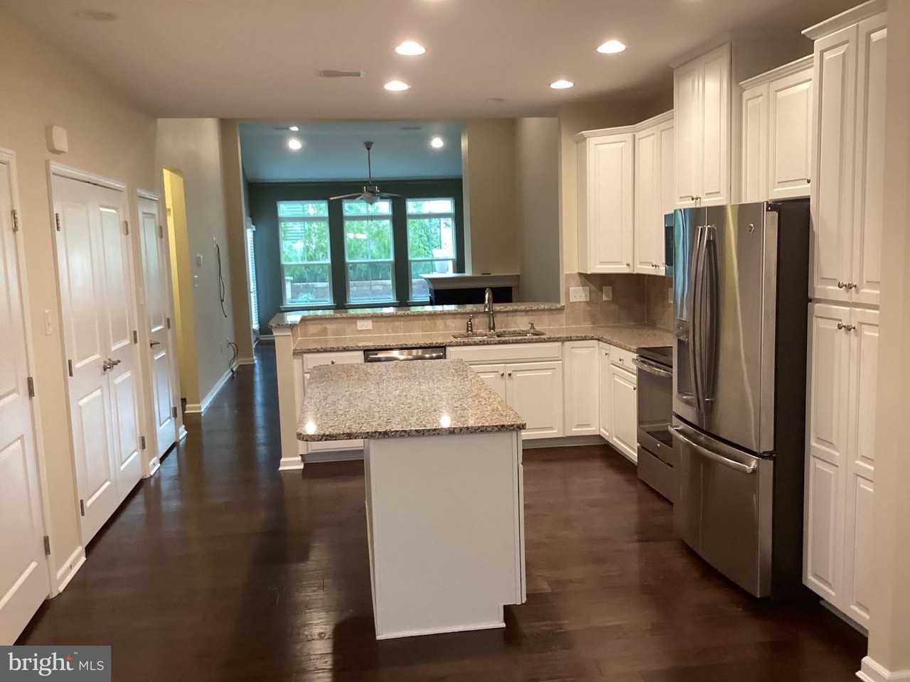 31400 Falmouth Way - Photo 2 of 10