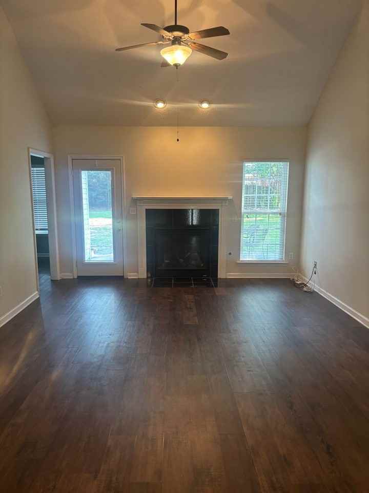 549 Calbrieth Way - Photo 2 of 11