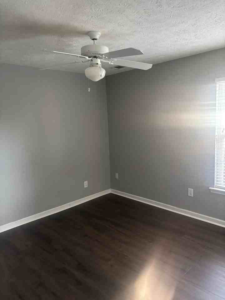 549 Calbrieth Way - Photo 6 of 11