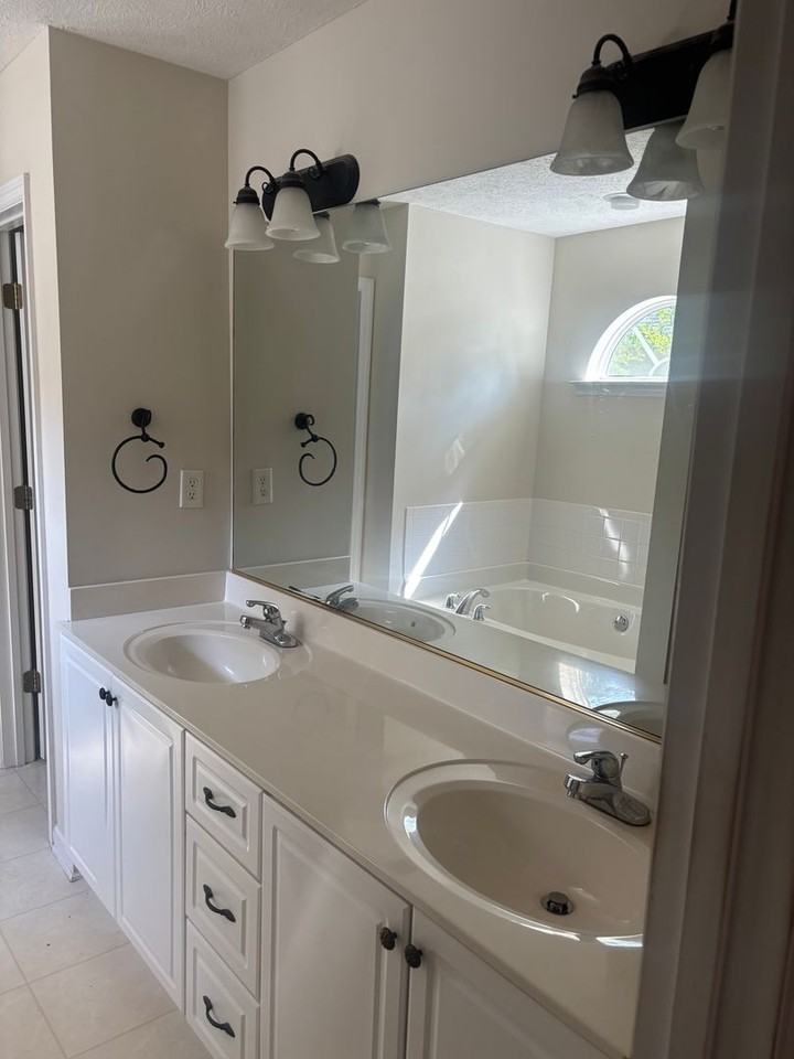 549 Calbrieth Way - Photo 7 of 11