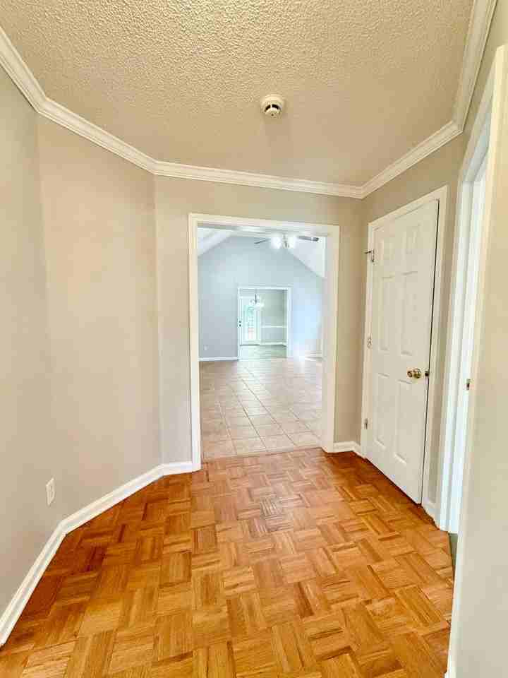 103 Westoak Ct - Photo 6 of 29