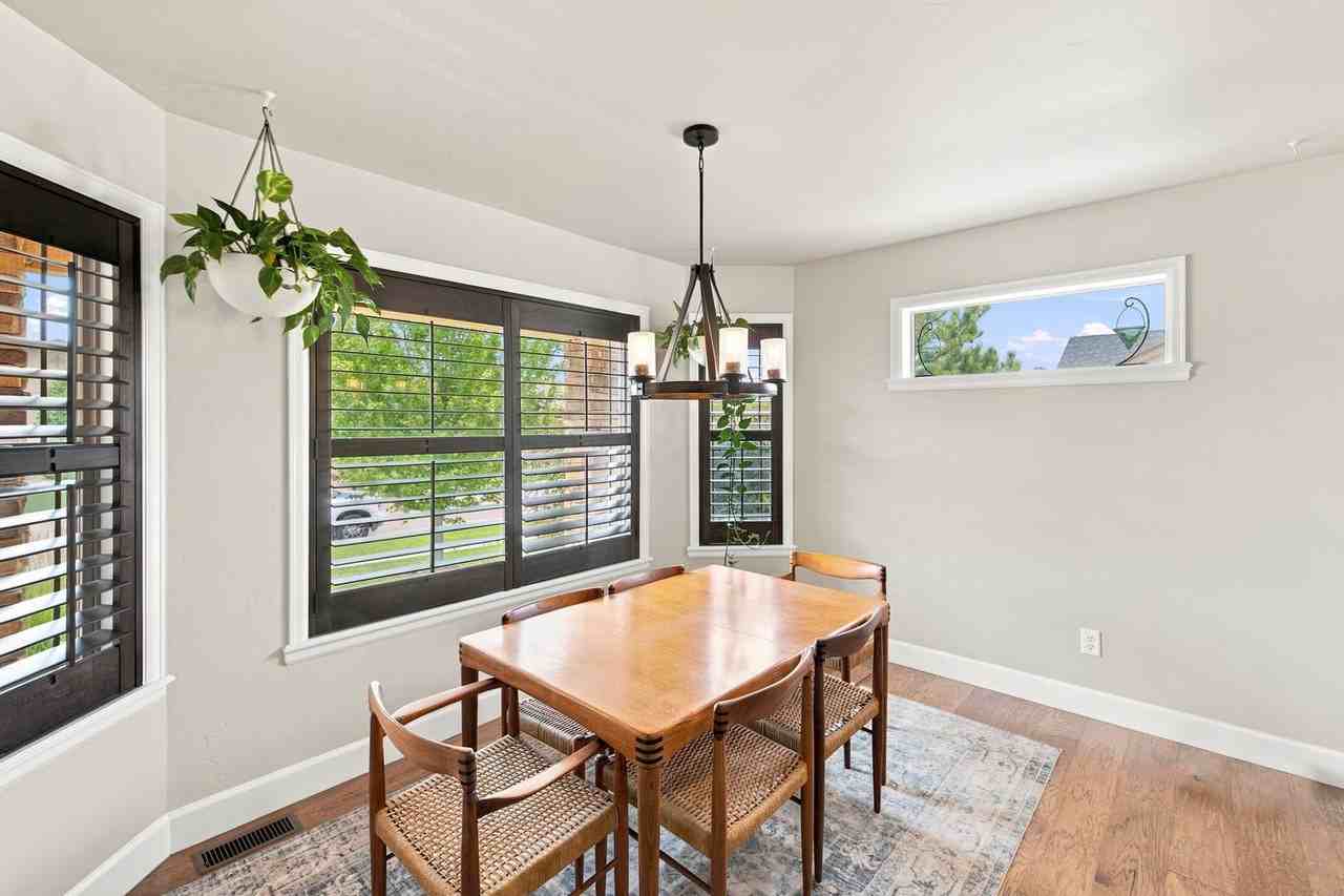 12441 Woodruff Dr - Photo 4 of 37