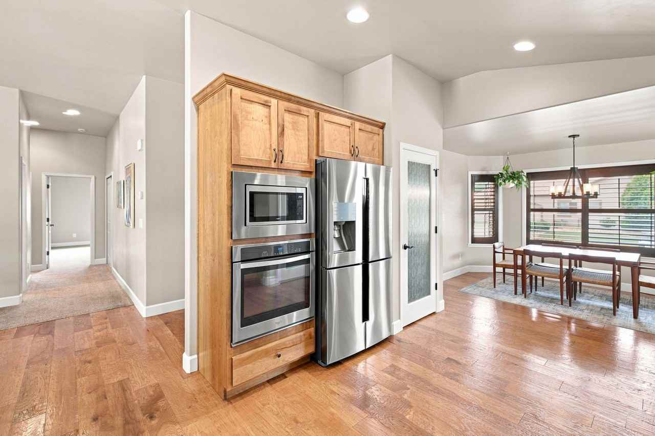 12441 Woodruff Dr - Photo 7 of 37