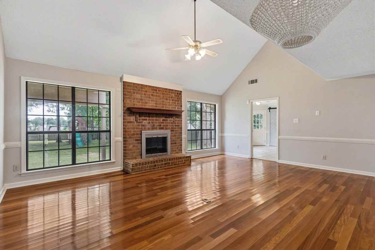 3738 Brook Trail Ln - Photo 2 of 40