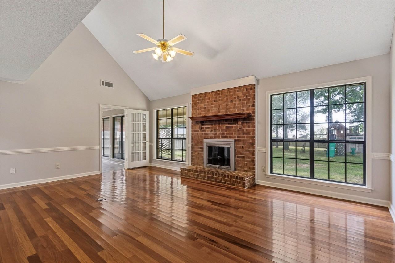 3738 Brook Trail Ln - Photo 4 of 40
