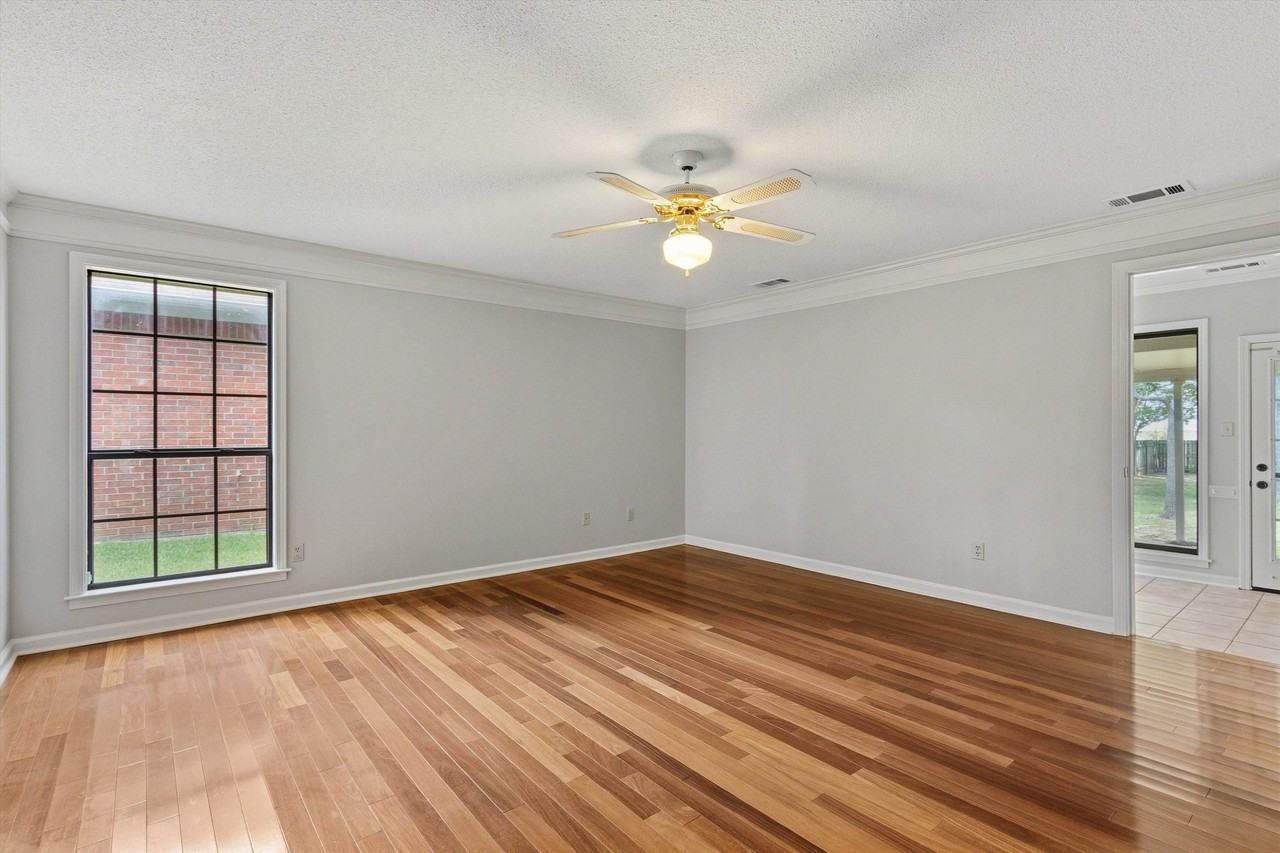 3738 Brook Trail Ln - Photo 7 of 40