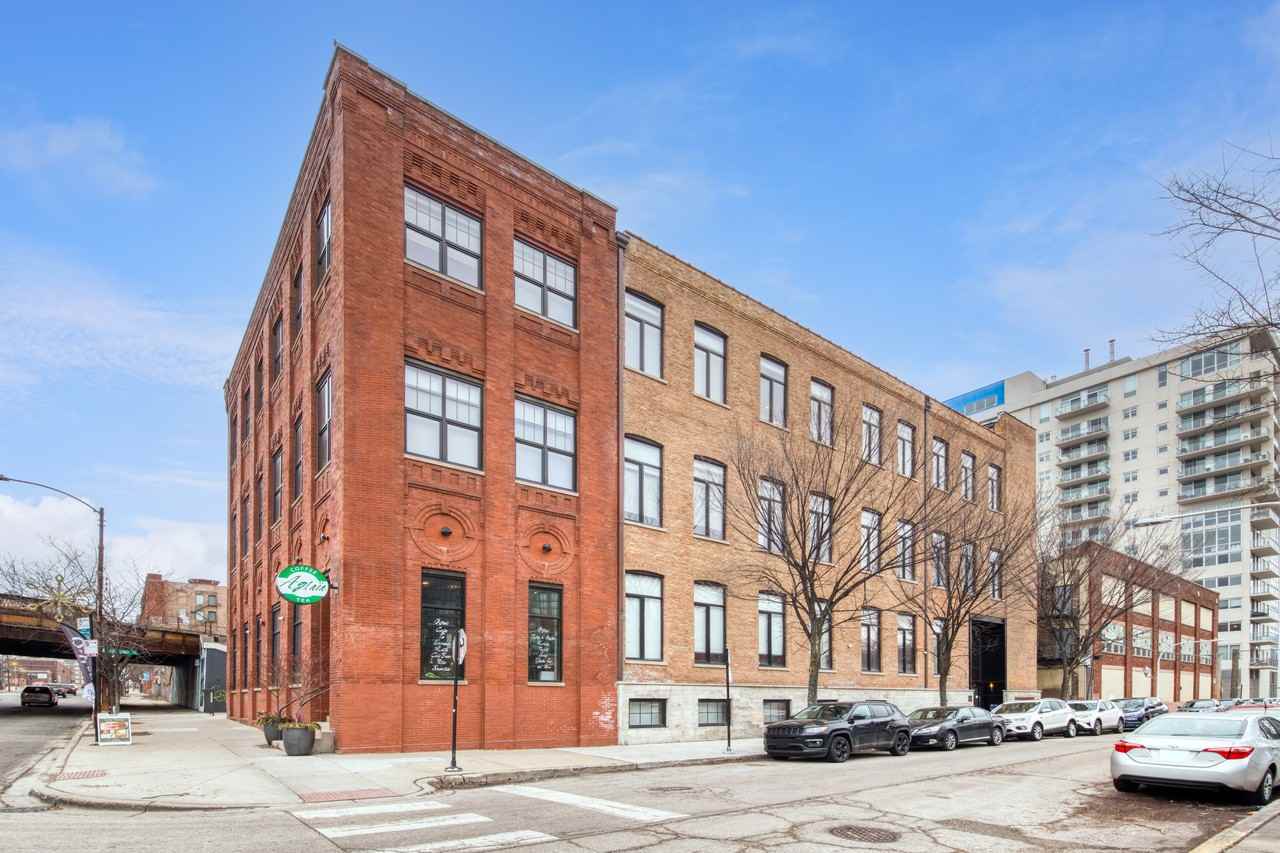 729 N Sangamon St #303