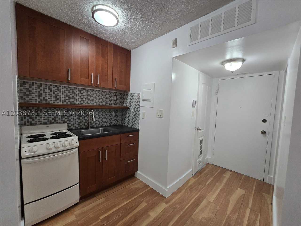 1800 Sans Souci Blvd #314 - Photo 3 of 9