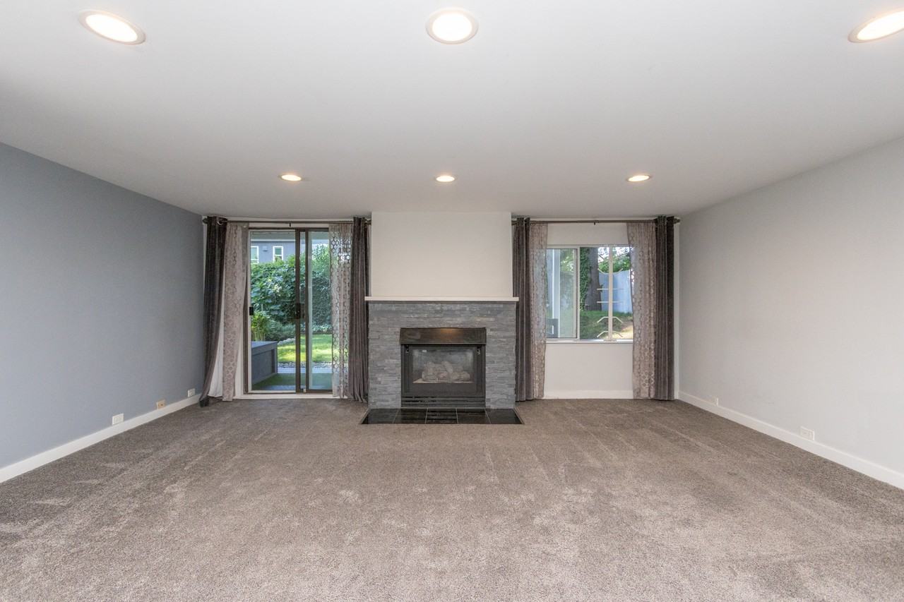 2673 Woodbine Drive - Photo 6 of 24
