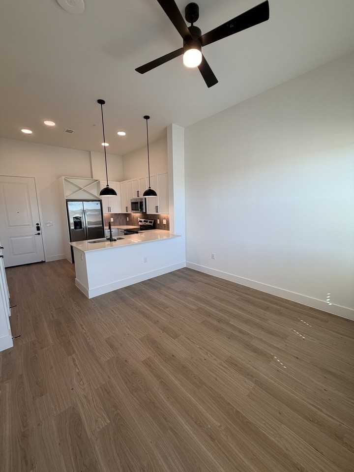 2331 E University Dr #4106 - Photo 3 of 8