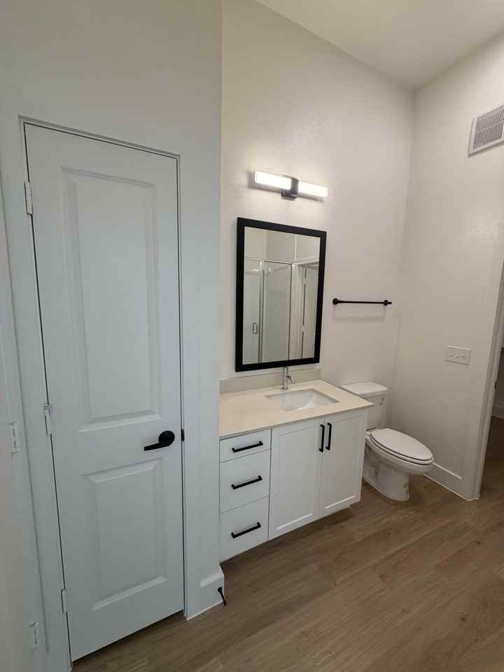 2331 E University Dr #4106 - Photo 5 of 8