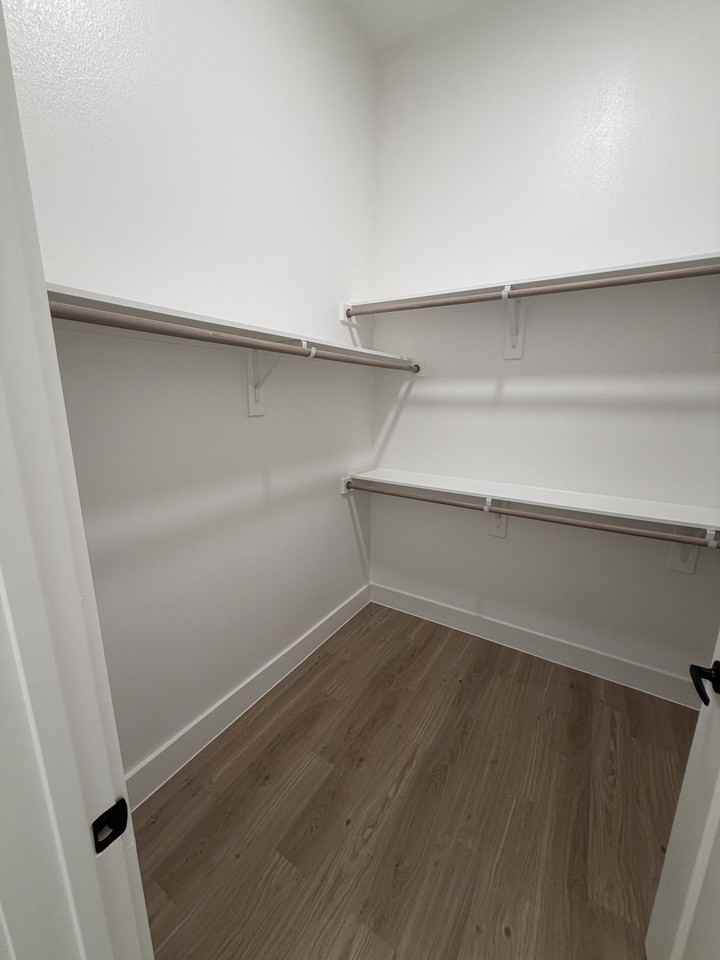 2331 E University Dr #4106 - Photo 7 of 8