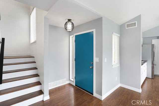 33031 Driftwood Ct - Photo 3 of 8