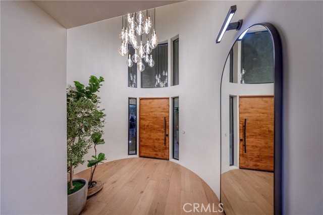 16511 Carousel Ln - Photo 2 of 8