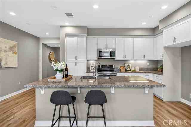 5372 Harvard Way - Photo 5 of 8