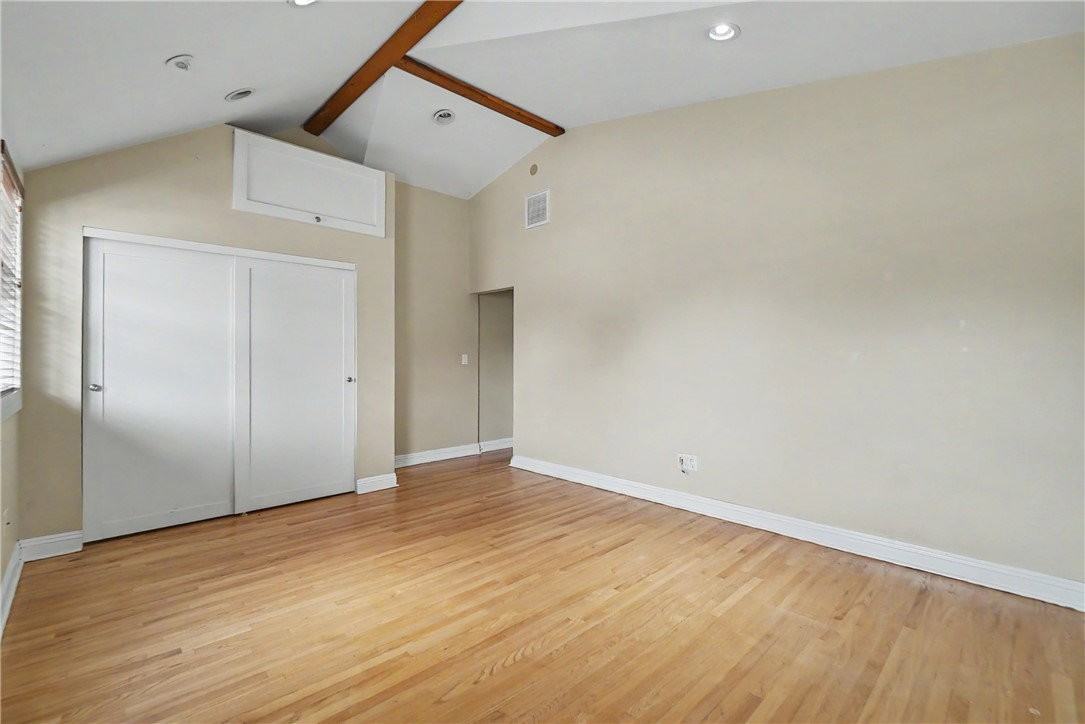 173 S Meridith Ave - Photo 4 of 8