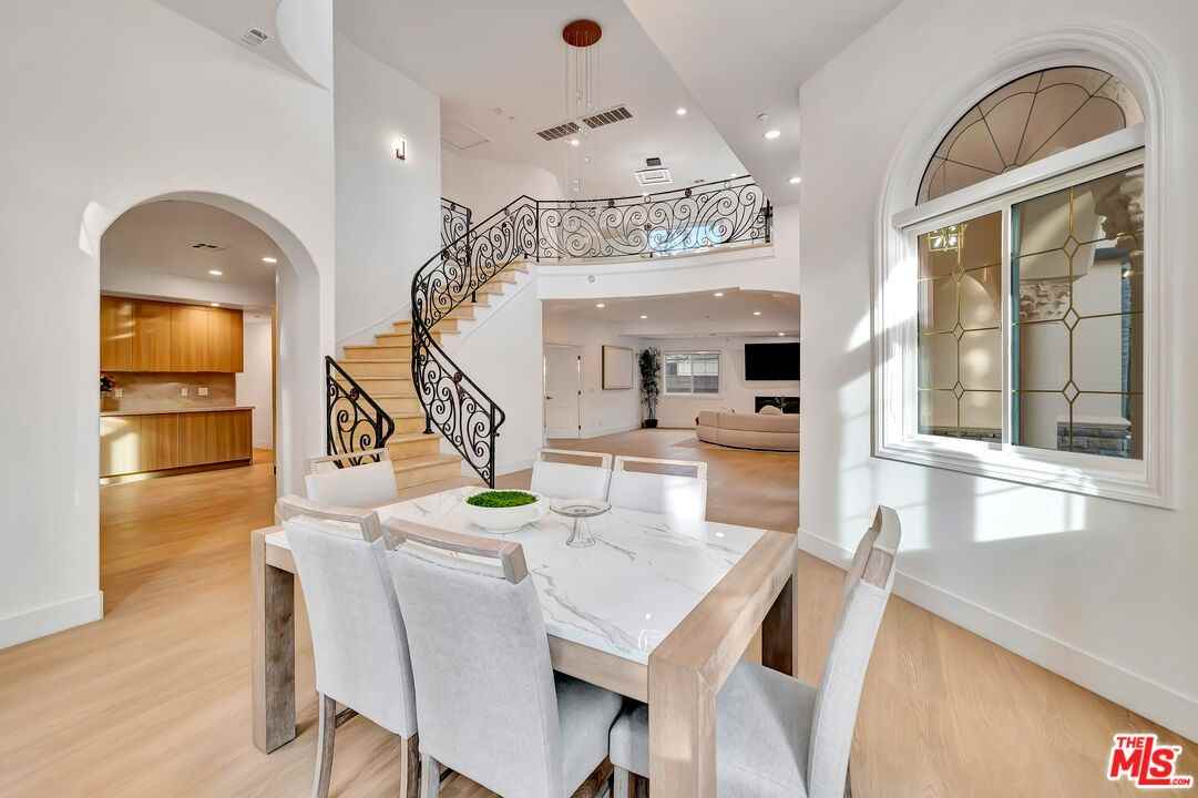 661 W Lemon Ave - Photo 3 of 8