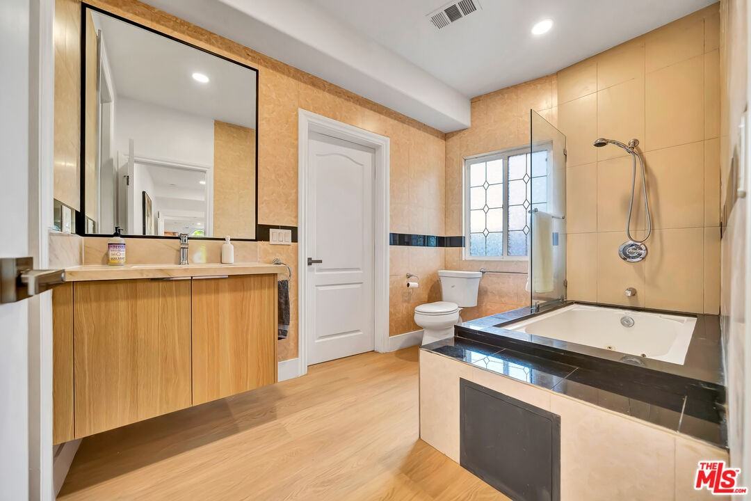 661 W Lemon Ave - Photo 6 of 8
