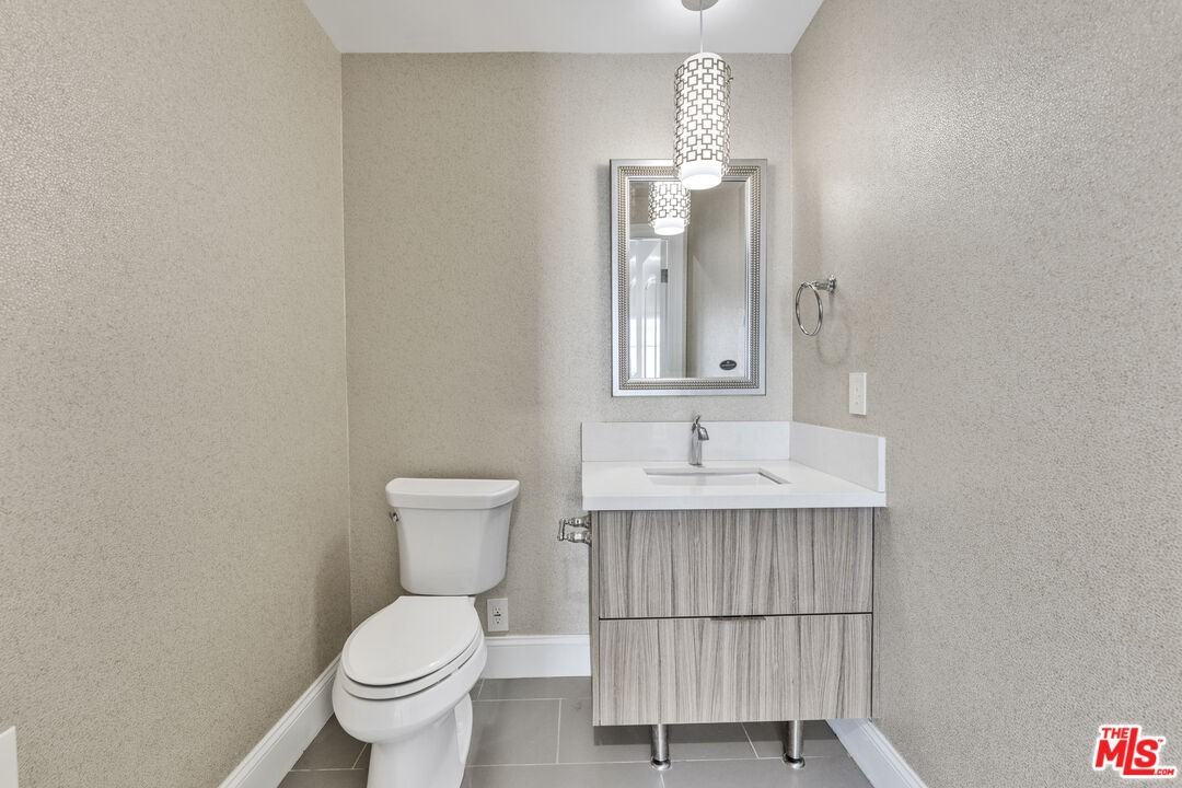 413 California St #A - Photo 5 of 8