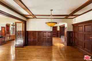 231 14th St - Photo 3 of 5