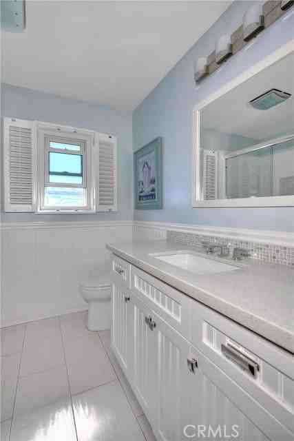 1541 9th St - Photo 3 of 8